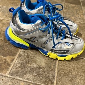 Balenciaga track